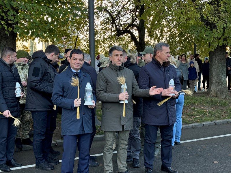 «Свіча пам’яті»: В Ужгороді вшанували пам’ять жертв Голодоморів