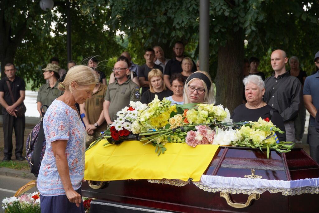 В Ужгороді попрощалися із захисником Олександром Ануфрієм