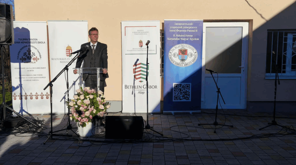 У Малих Геївцях урочисто відкрили Меморіальний дім музиканта Ласла Боді-Cipő та музичну студію