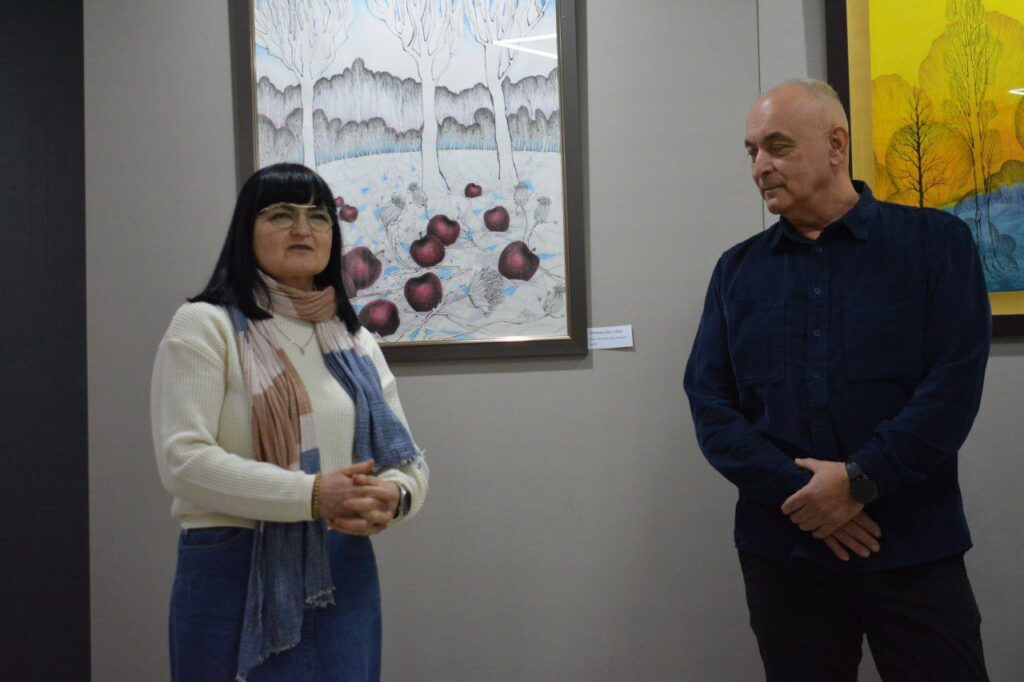 У Хусті відкрилася виставка талановитої художниці Марії Ковач-Довганич