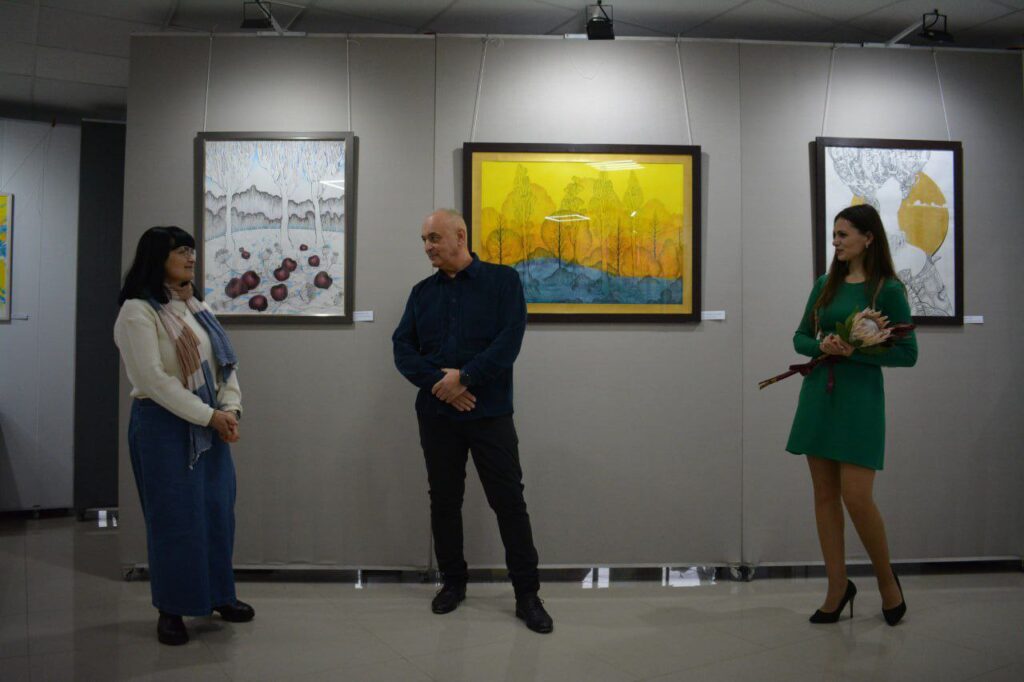 У Хусті відкрилася виставка талановитої художниці Марії Ковач-Довганич