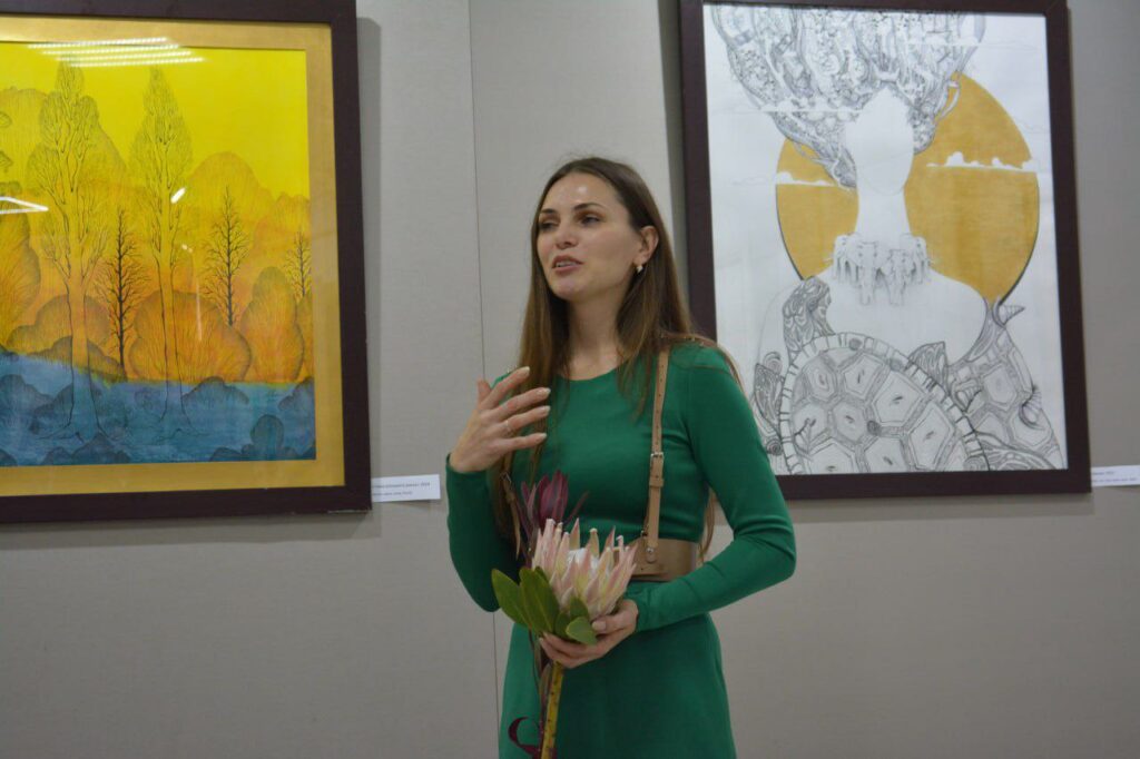 У Хусті відкрилася виставка талановитої художниці Марії Ковач-Довганич