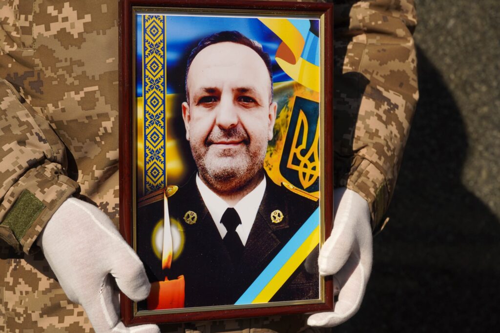 Ужгород попрощався із полеглим захисником Олександром Павлієм