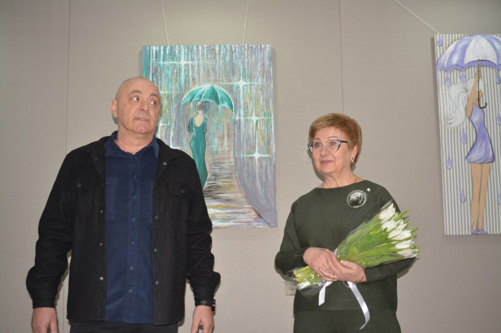 Мисткиня з Виноградова відкрила у Хусті першу персональну виставку